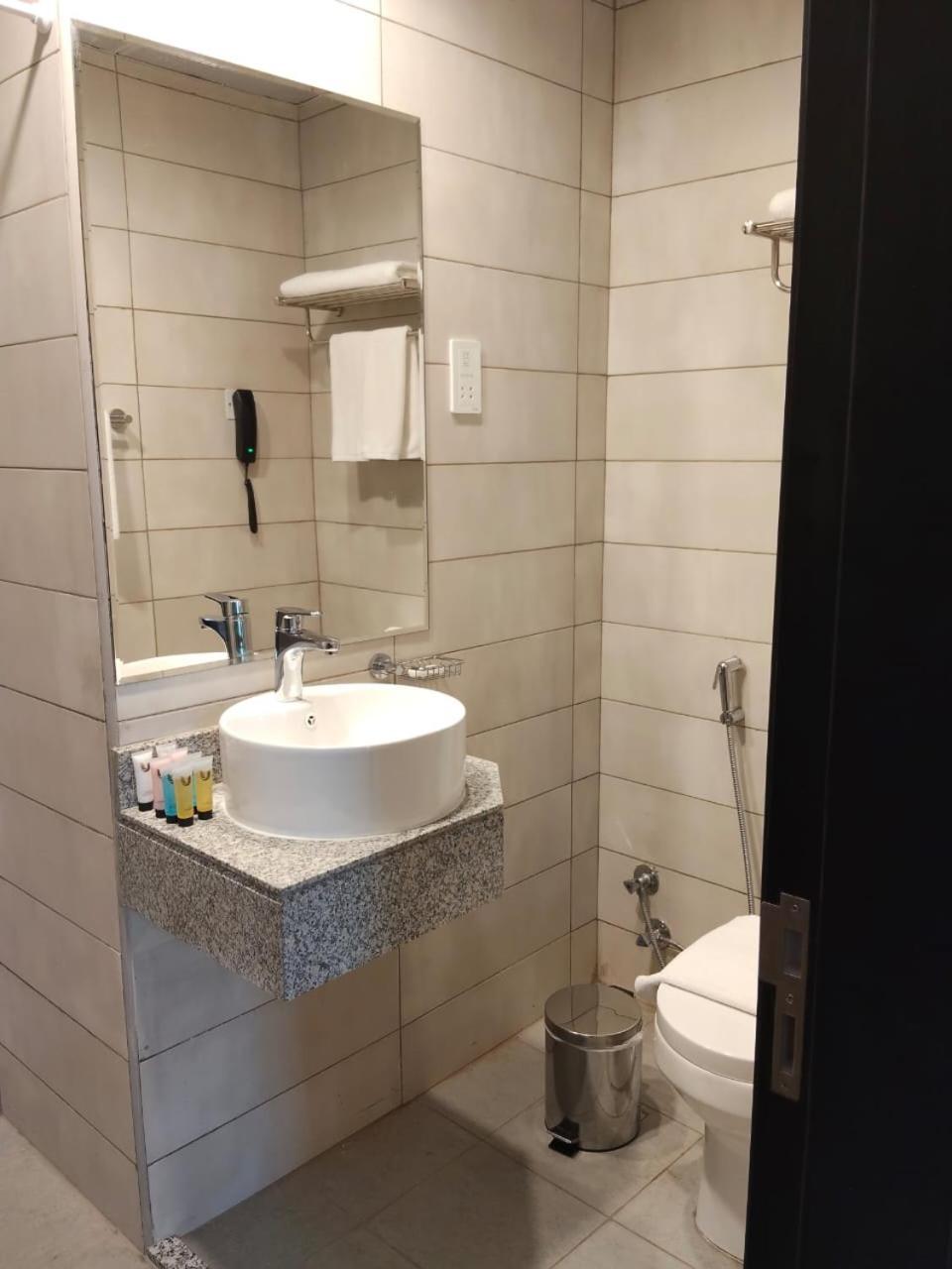 Vogo Grand Hotel Formerly Best Western Plus Hotel Dubai Academic City Phòng bức ảnh